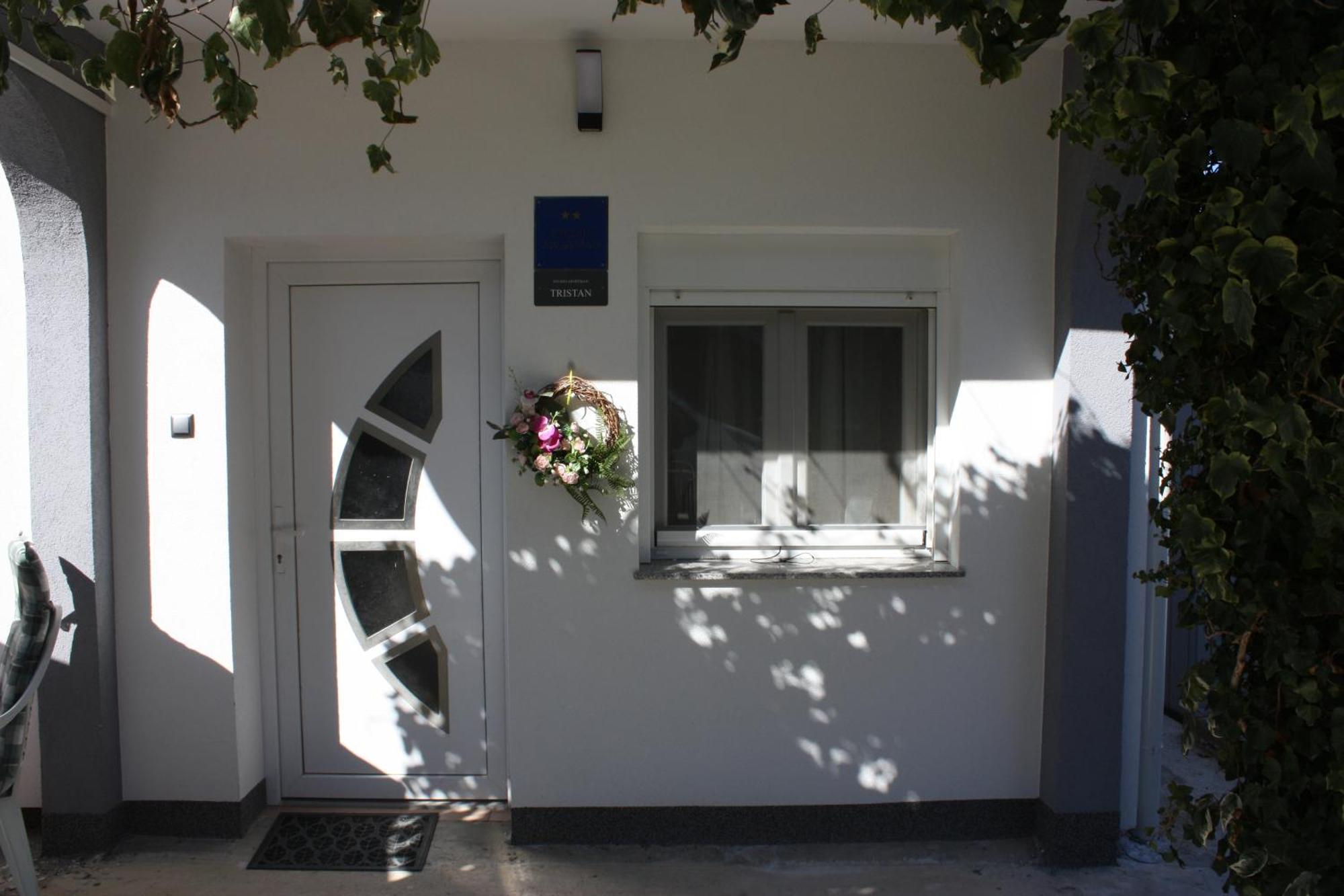 Studio Apartman Tristan Zadar Exterior foto