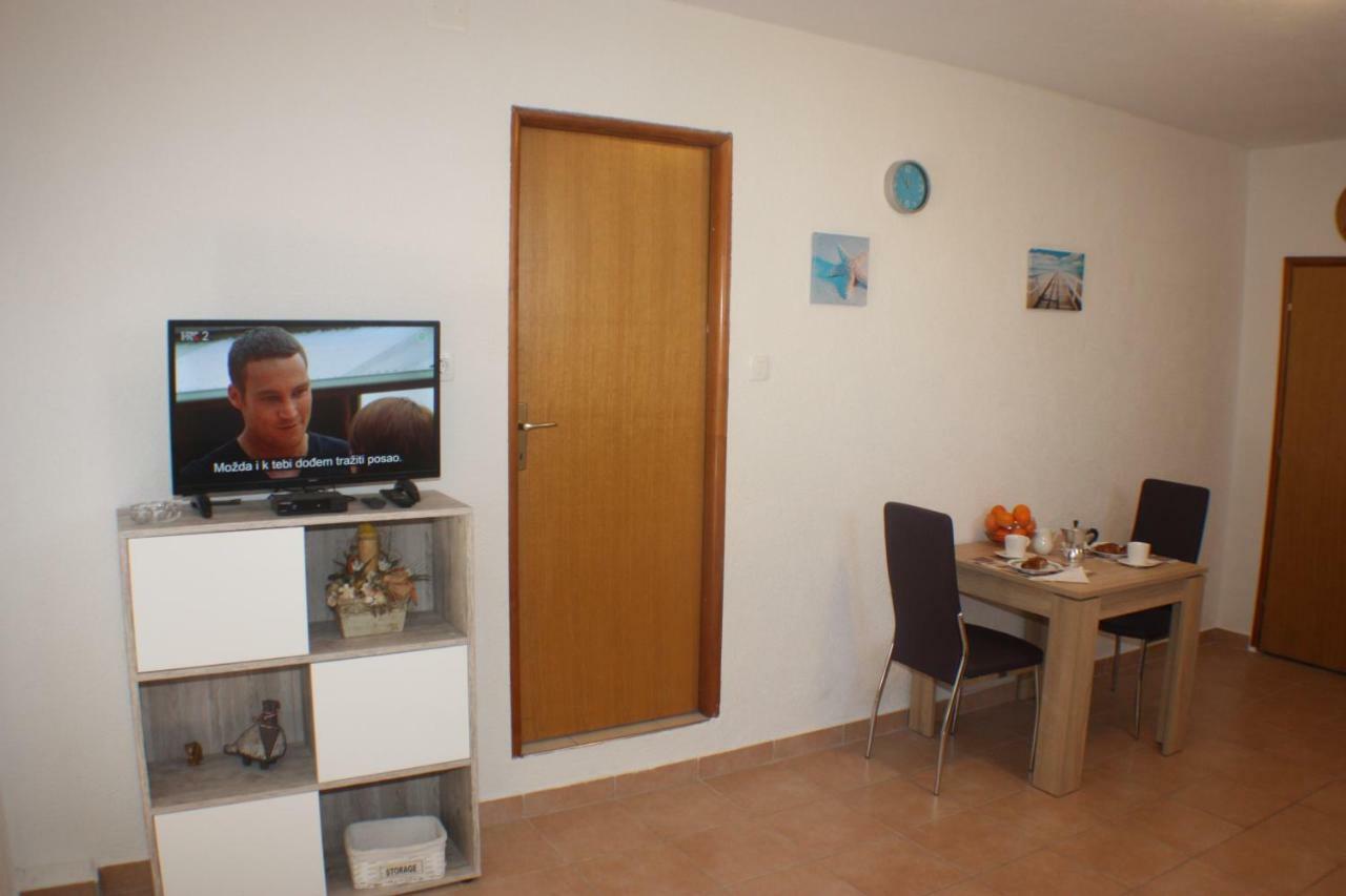 Studio Apartman Tristan Zadar Exterior foto